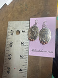 Oval engraved earrings