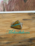 R47, Triangle Royston Ribbon Ring