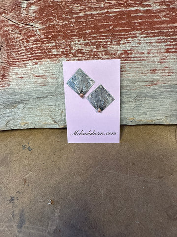 Mountain Petal square earrings