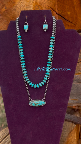 Kingman turquoise and corrugated beaded necklace