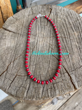 Utah, Red coral necklace